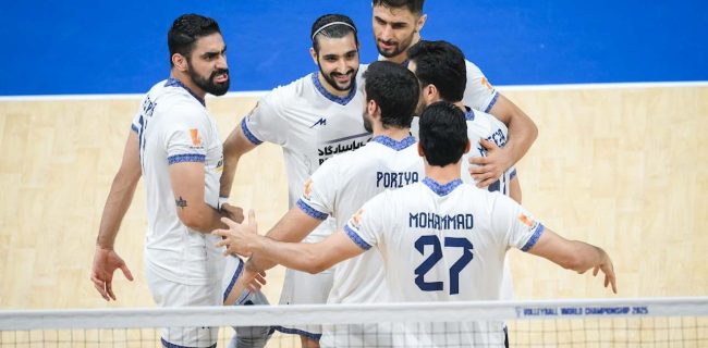عکس| لحظه تلخ بعد از وداع والیبال ایران با قهرمانی جهان عکس| لحظه تلخ بعد از وداع والیبال ایران با قهرمانی جهان