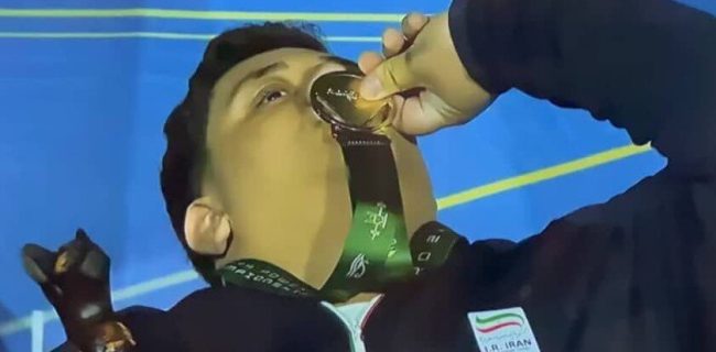 مدال طلای فوق سنگین وزنه برداری زودتر از موعد به ایران رسید! مدال طلای فوق سنگین وزنه برداری زودتر از موعد به ایران رسید!